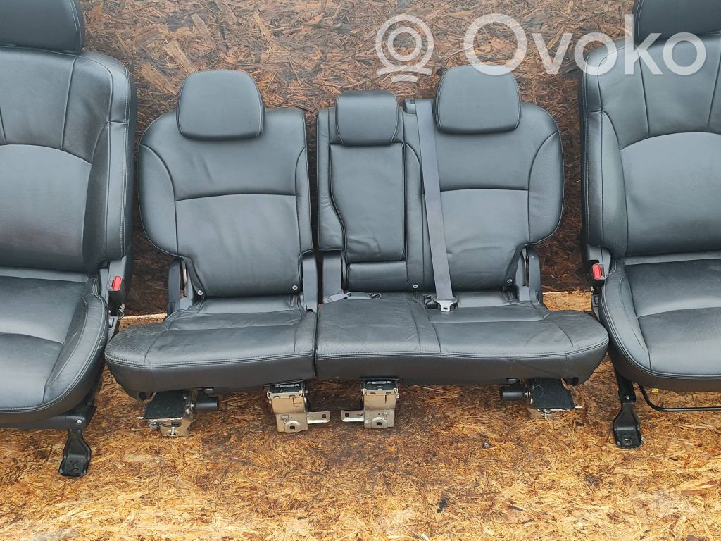 Seat set