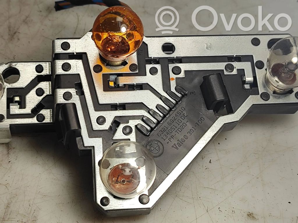 BMW 1 E81 E87 Tail light bulb cover holder 