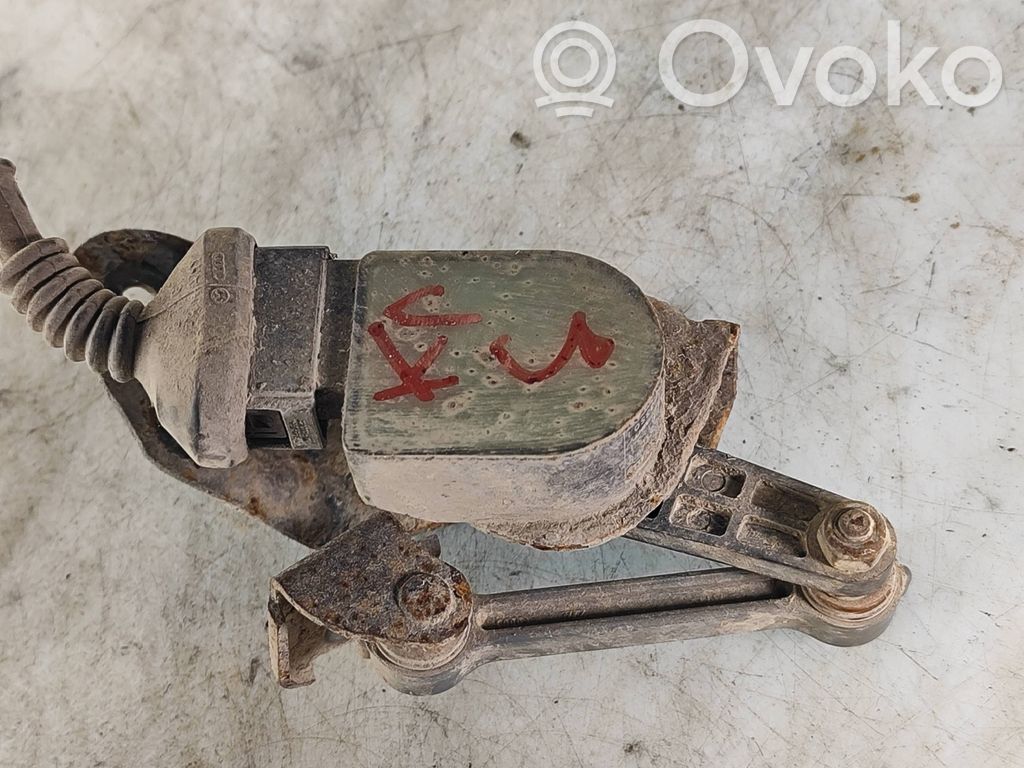 Volkswagen Phaeton Rear air suspension level height sensor 