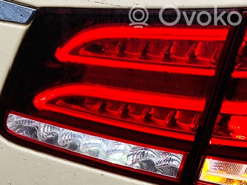 Mercedes-Benz E W212 Lampă spate în capacul portbagajului 