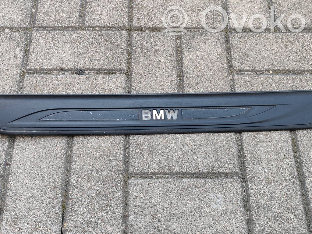 BMW 5 F10 F11 Copertura del rivestimento del sottoporta anteriore 