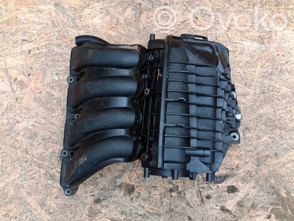 BMW 1 E81 E87 Intake manifold 