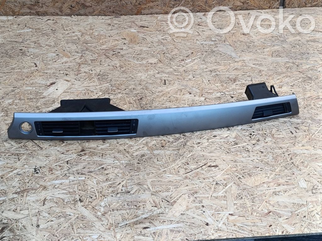 BMW 3 E90 E91 Panelės apdailos skydas (centrinis) 