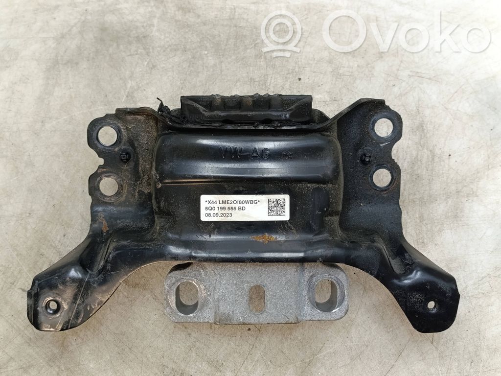 Audi A3 8Y Engine mount bracket 