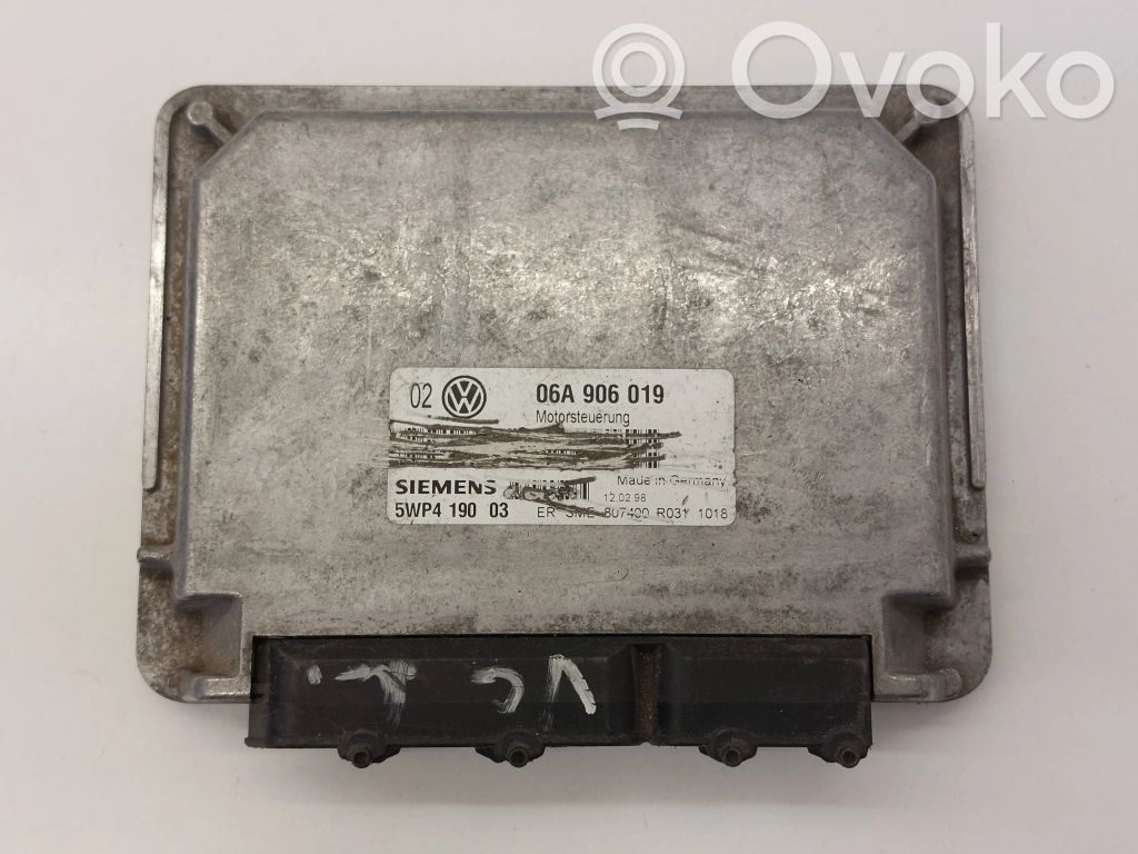 Engine control unit/module   06A906019,5WP419003