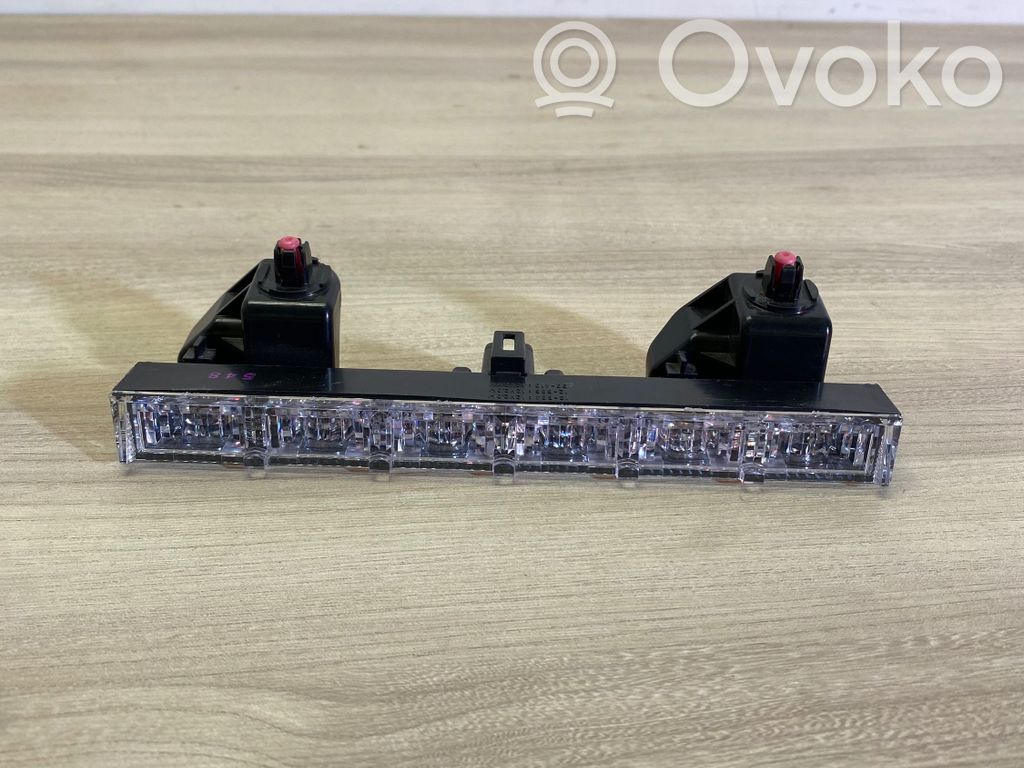 Toyota Auris E180 Third/center stoplight 