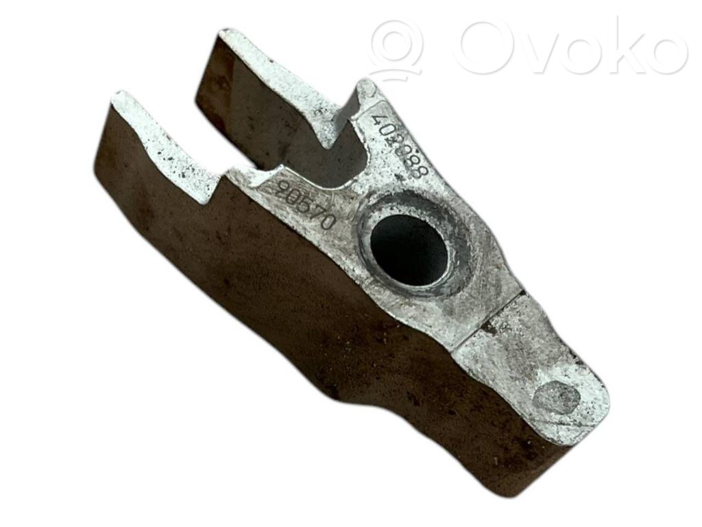 Opel Astra K Uchwyt / Mocowania wtryskiwacza 