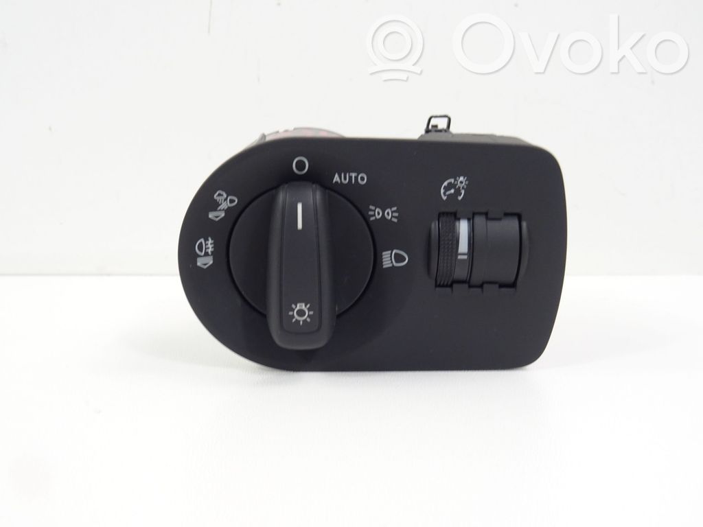 Audi Q3 8U Light switch 