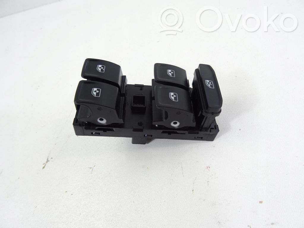 Skoda Octavia Mk4 Electric window control switch 