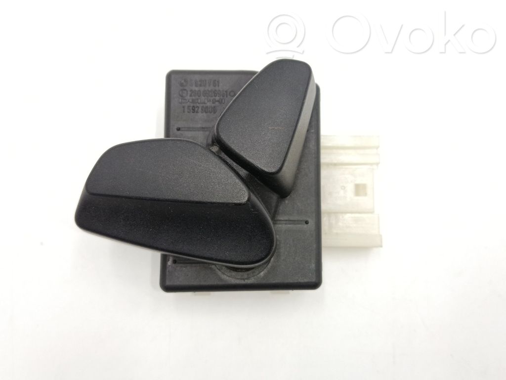 Commutateur de commande de siège   6926961