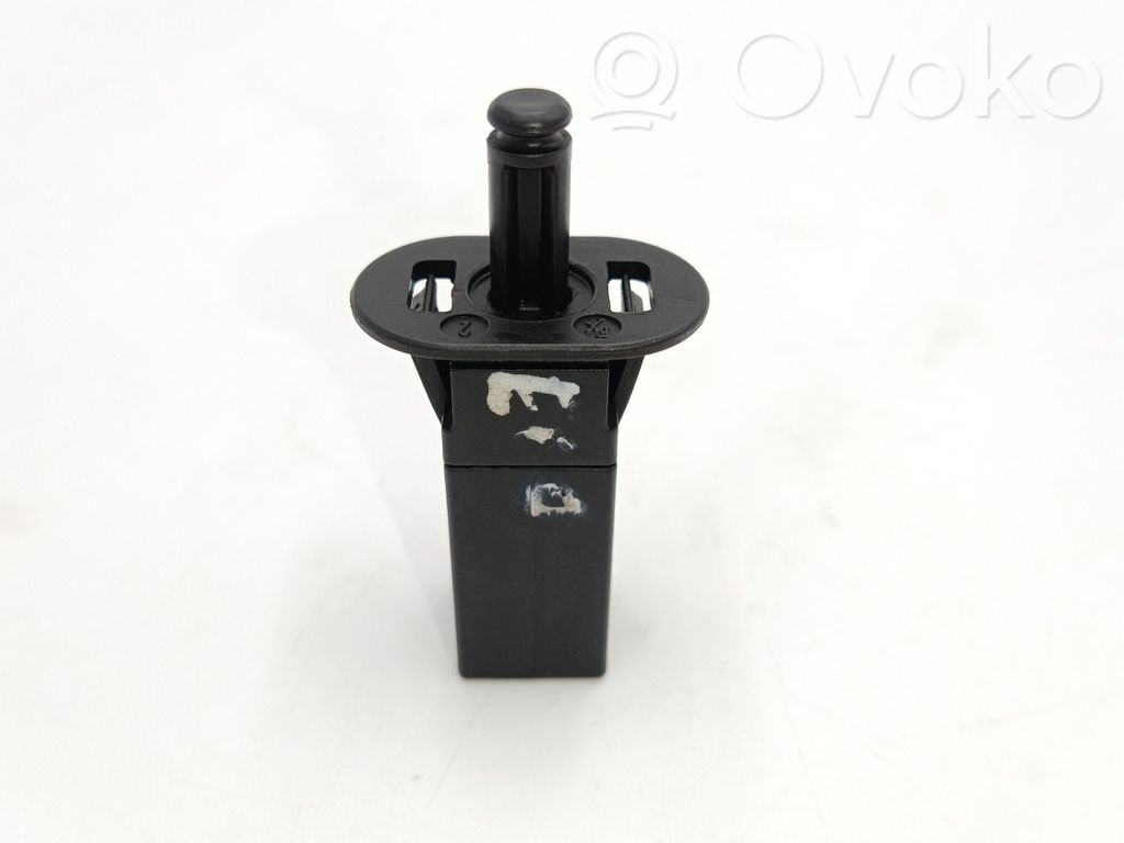 Fuel tank opening switch   51178228939,8228939