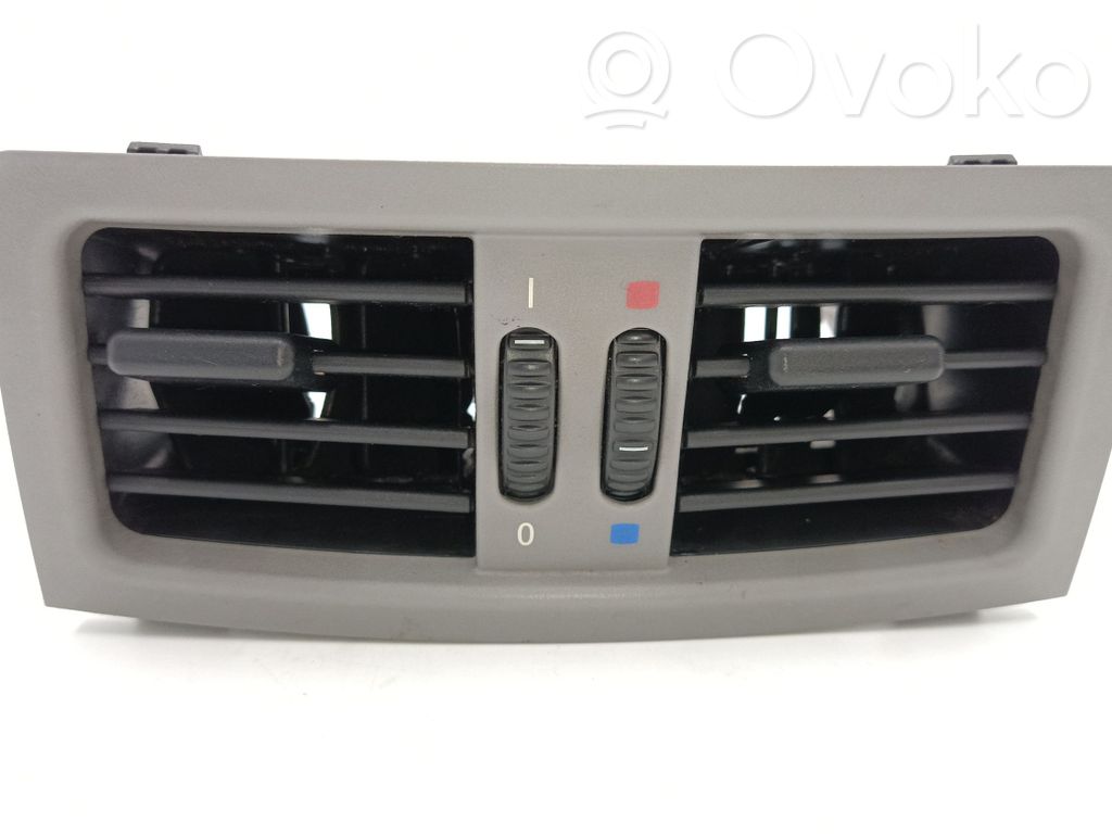 BMW 5 E60 E61 Grilă ventilație spate 