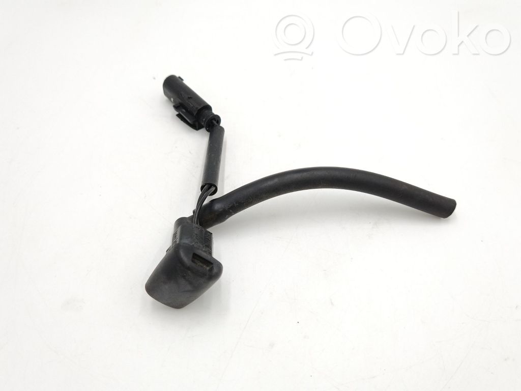 BMW 5 E60 E61 Windshield washer spray nozzle 