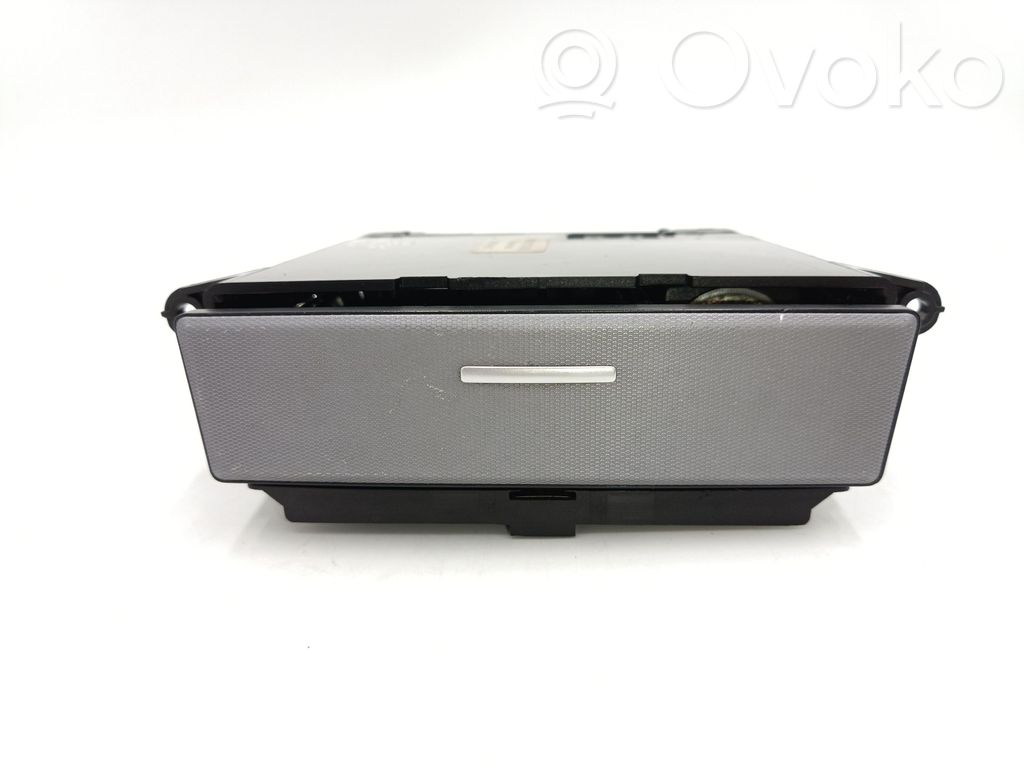 Auton tuhkakuppi   51456976376,6976376,6976375,51456976375