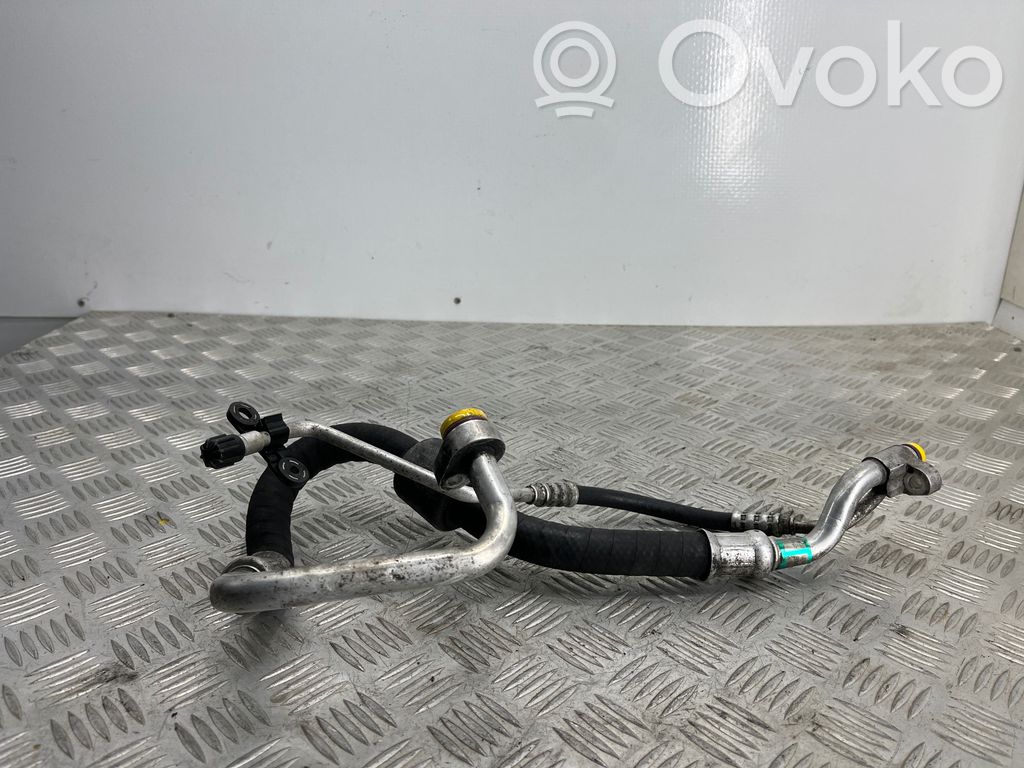 BMW 3 E90 E91 Air conditioning (A/C) pipe/hose 