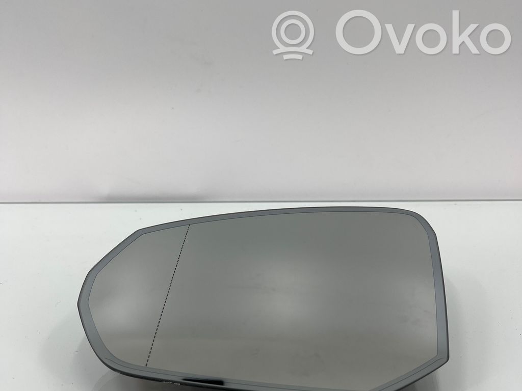 Audi Q3 F3 Spoguļa stikls 