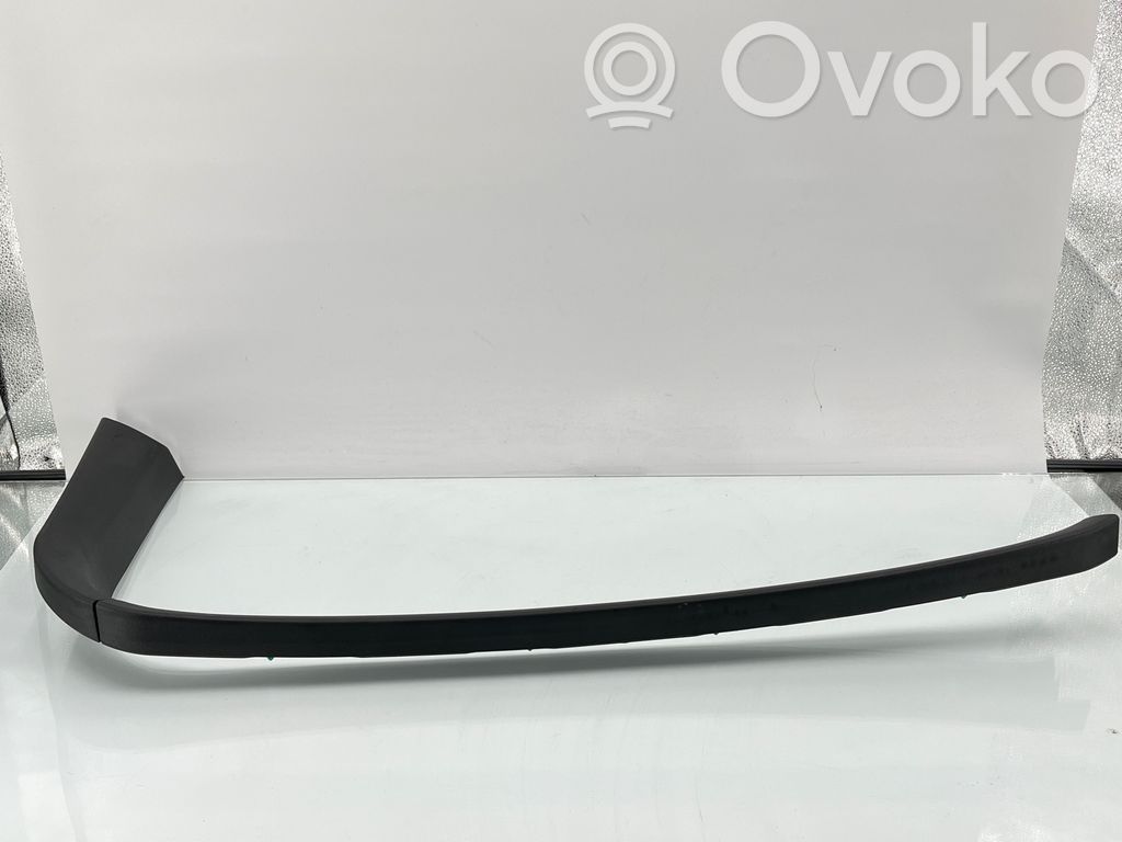 Tesla Model S Takaluukun koristelista 