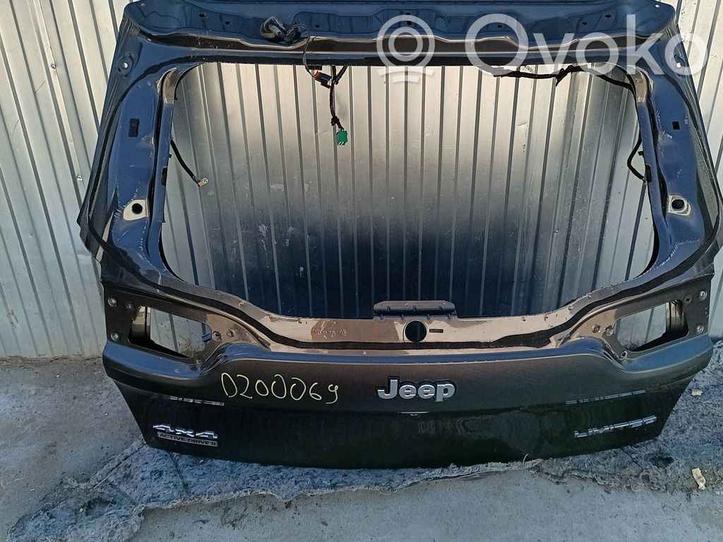 Truck tailgate