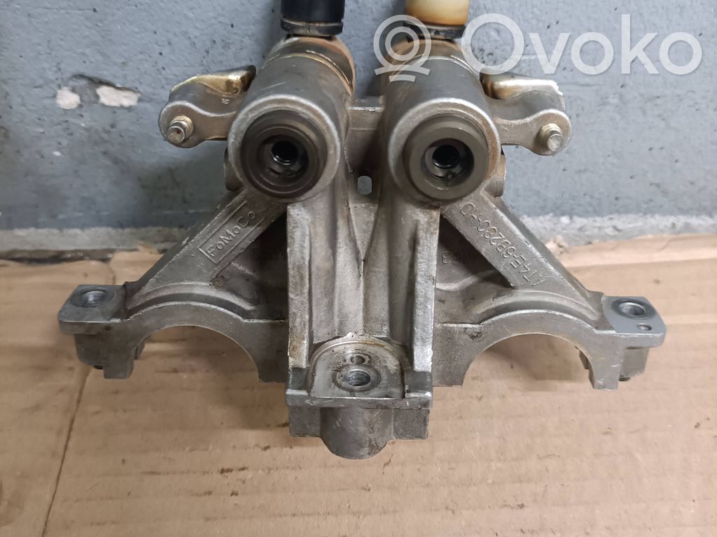 Camshaft holder