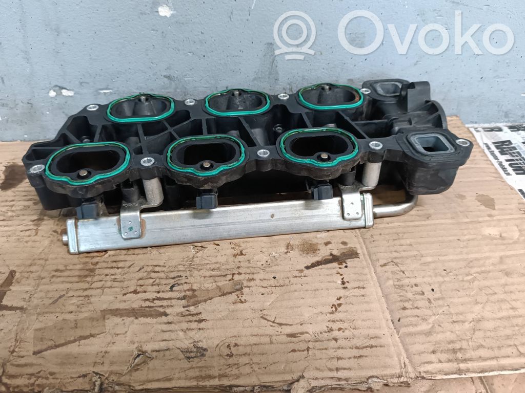 Kolektorius įsiurbimo   CT4E9J447BA