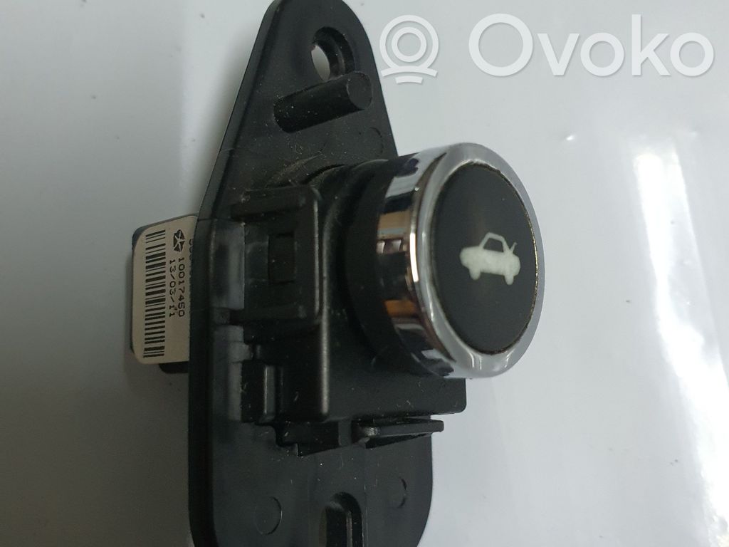 Chrysler 300C Comutator deschidere hayon 
