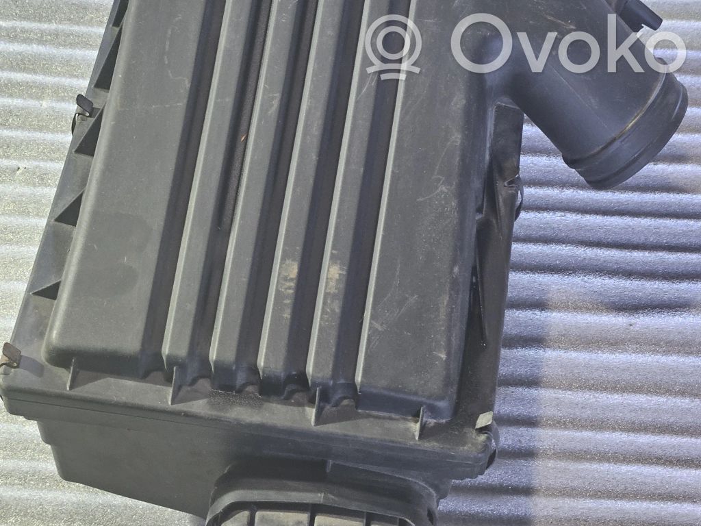 BMW X5 E70 Air filter box 