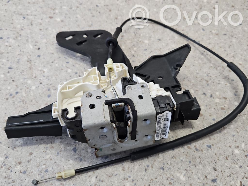Chrysler Town & Country V Front door lock 