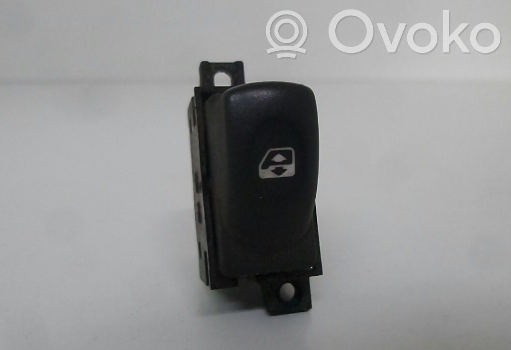 Electric window control switch   7700417488B