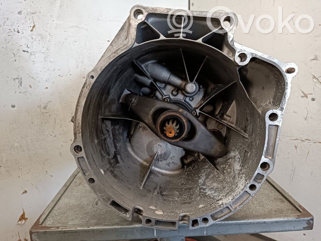 Manual 5 speed gearbox   HDN