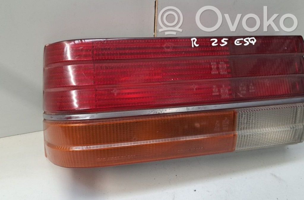 Tailgate rear/tail lights