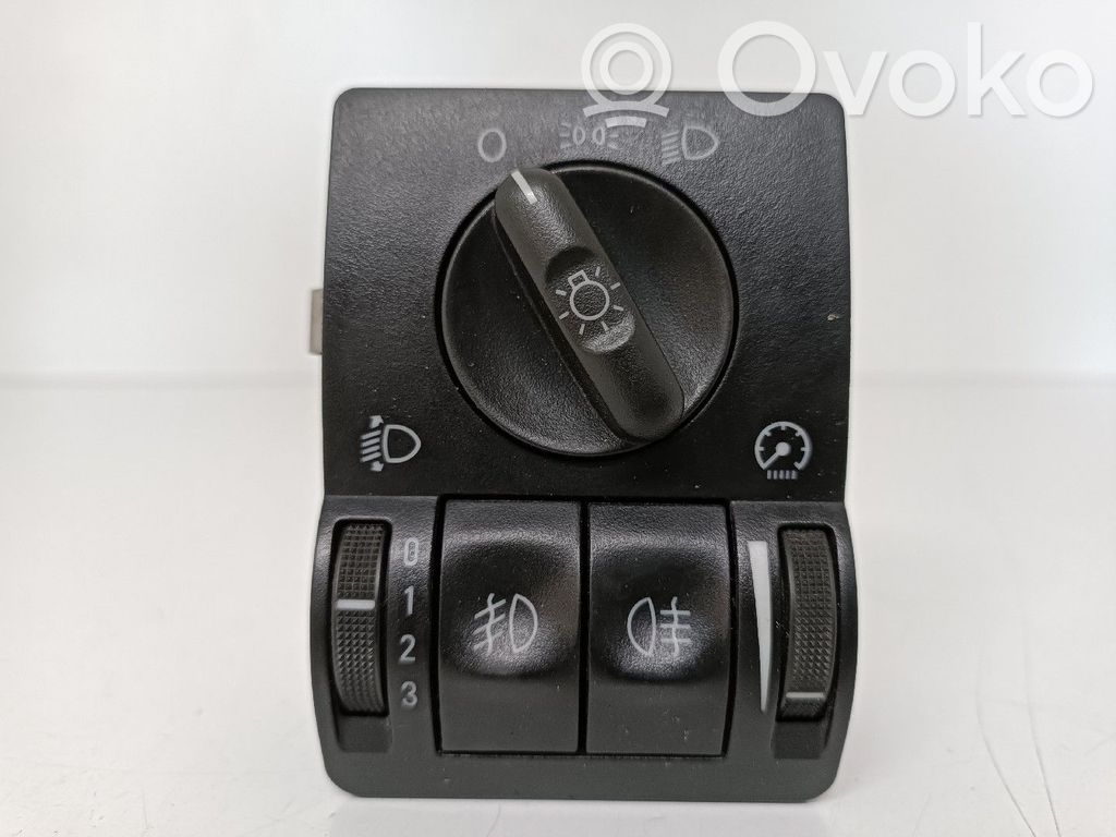 Opel Corsa C Kiti jungtukai/ rankenėlės/ perjungėjai 
