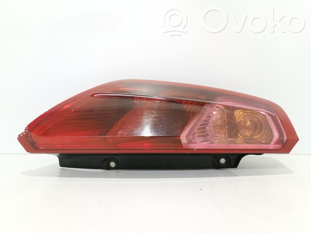 Fiat Grande Punto Lampă spate în capacul portbagajului 