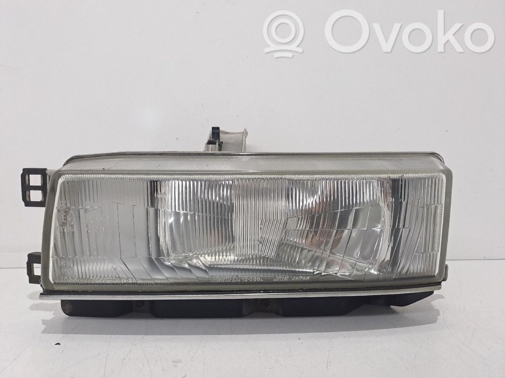 Toyota Corolla E90 Phare frontale 