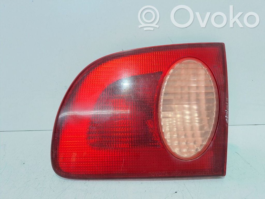Tailgate rear/tail lights
