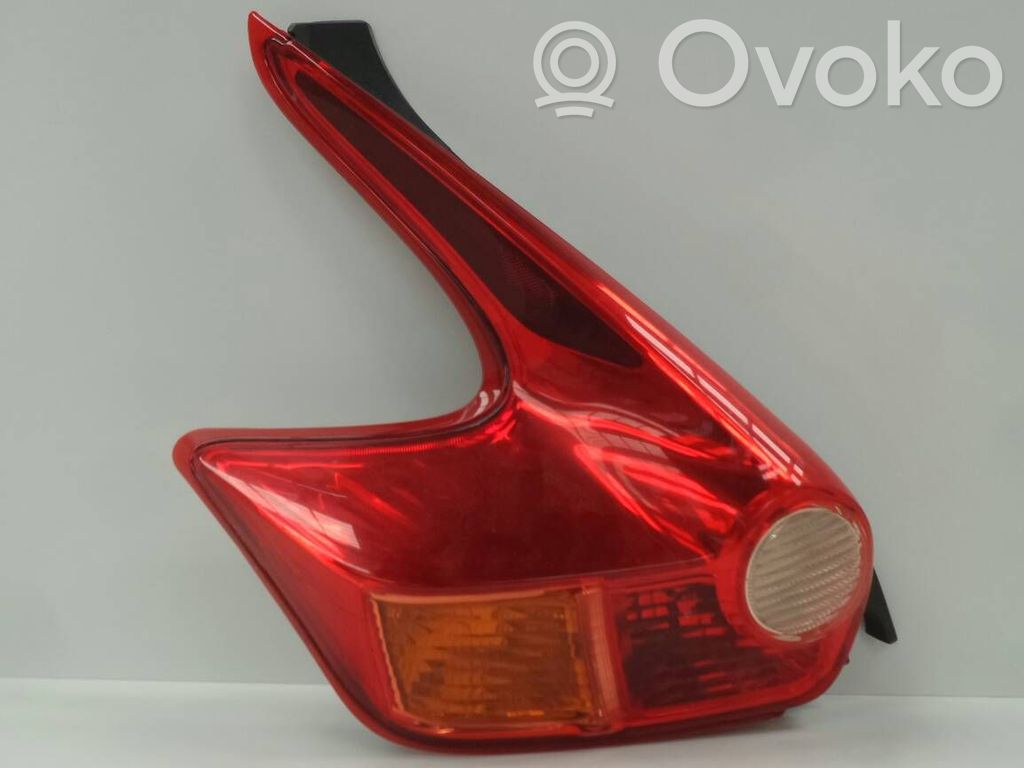 Nissan Juke I F15 Luces portón trasero/de freno 