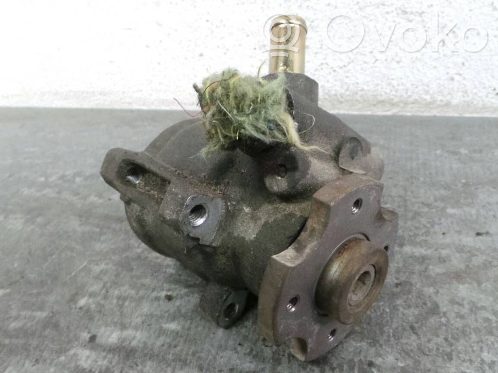Peugeot 306 Ohjaustehostimen pumppu 