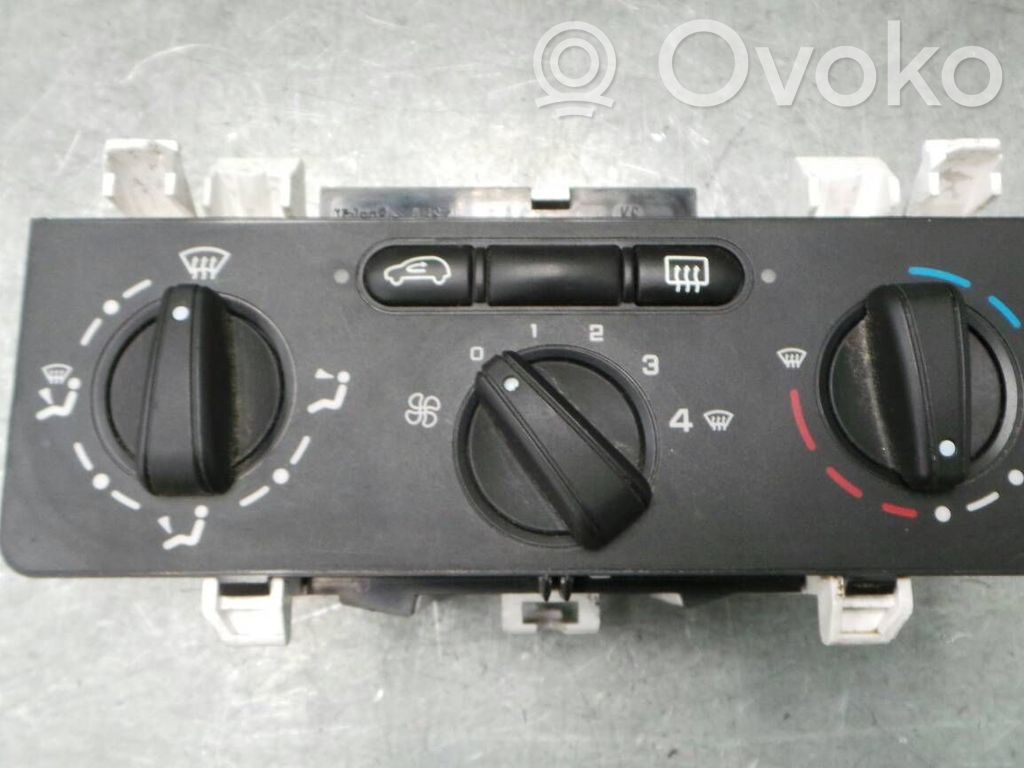 Citroen C3 Climate control unit 