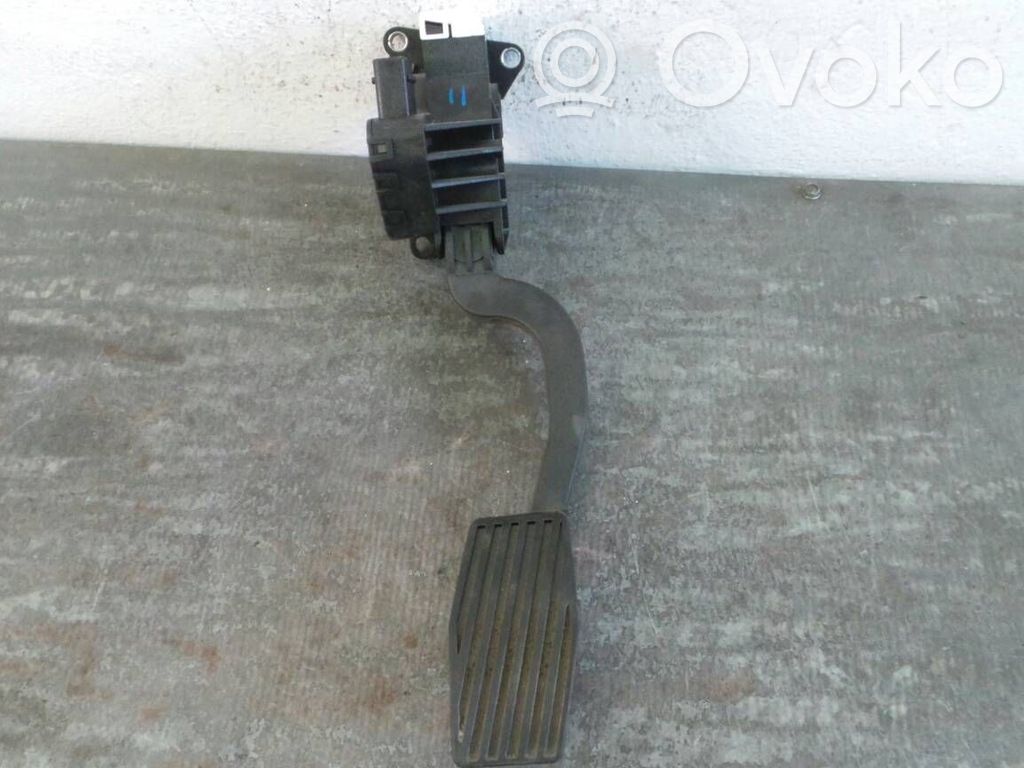 Opel Corsa D Accelerator throttle pedal 