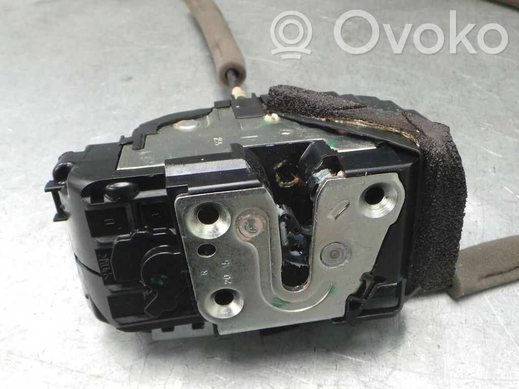 Nissan Note (E11) Etuoven lukko 