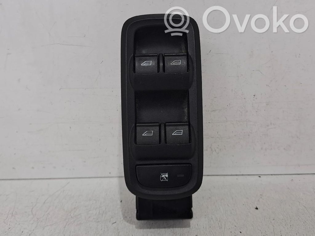 Electric window control switch   8A6T14A132CC