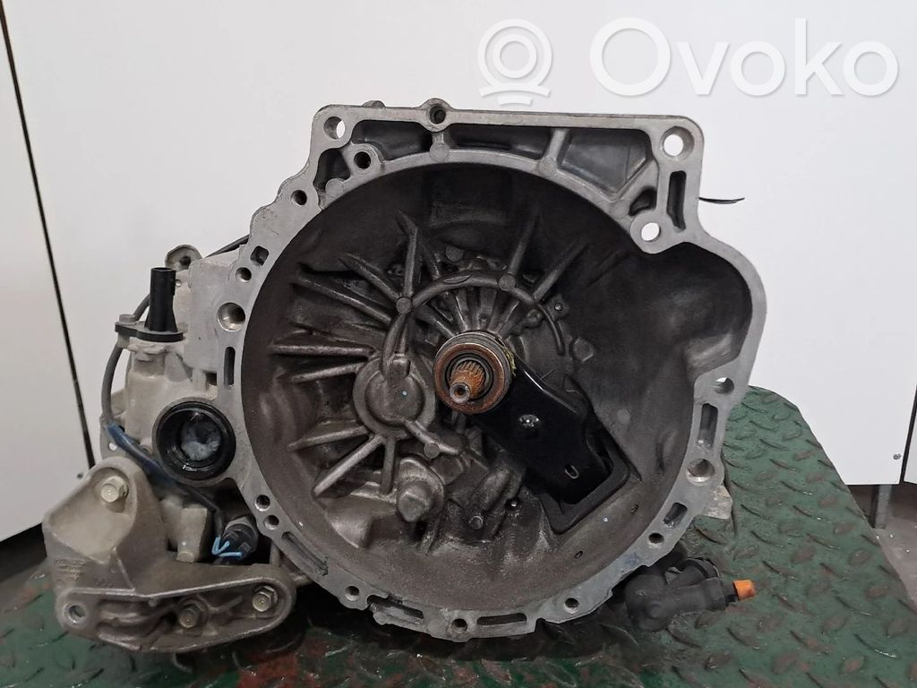 Manual 5 speed gearbox   FC140