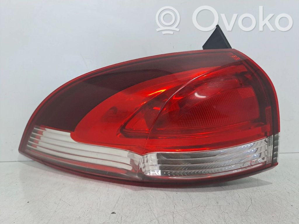 Tailgate rear/tail lights   265551445R