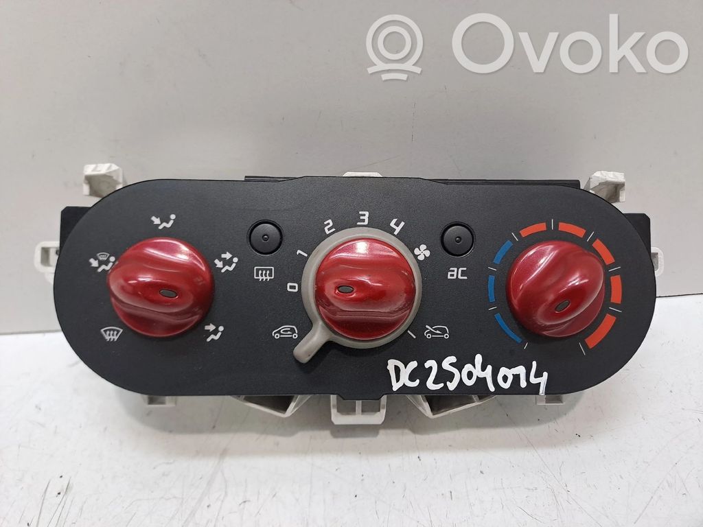 Renault Twingo II Climate control unit 