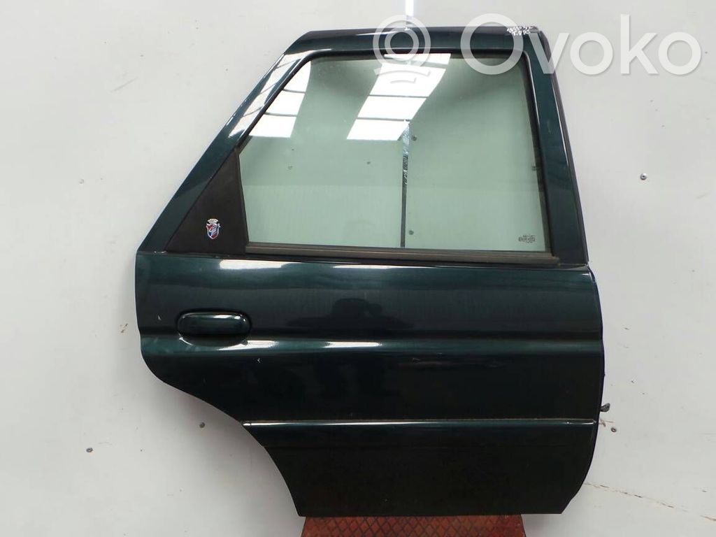 Rear door   1611032