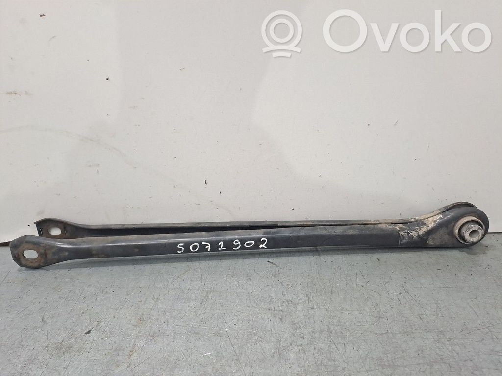 Rear control arm