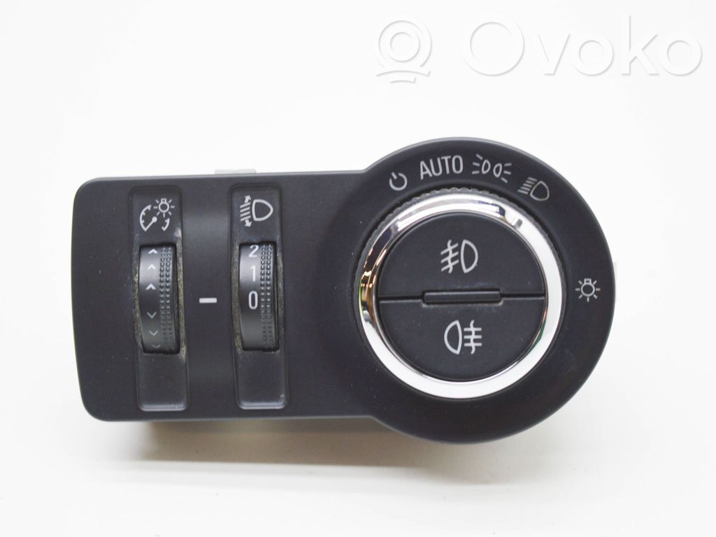 Light switch   13904519,13268694,13904519
