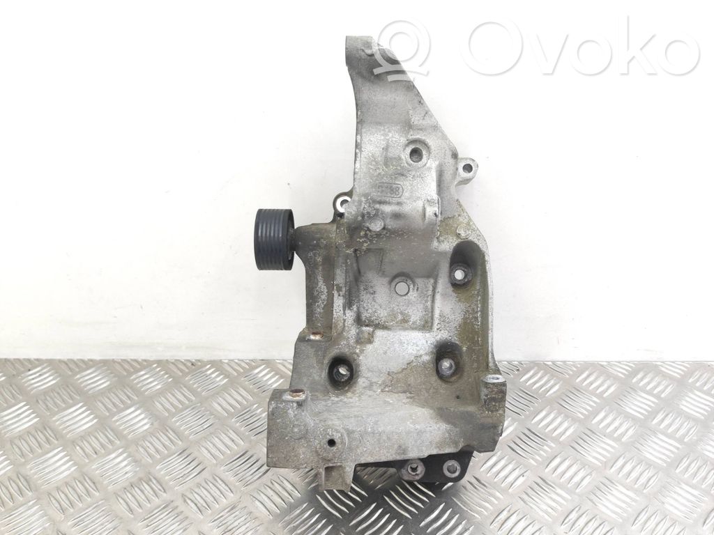 BMW 3 E90 E91 Generator/alternator bracket 