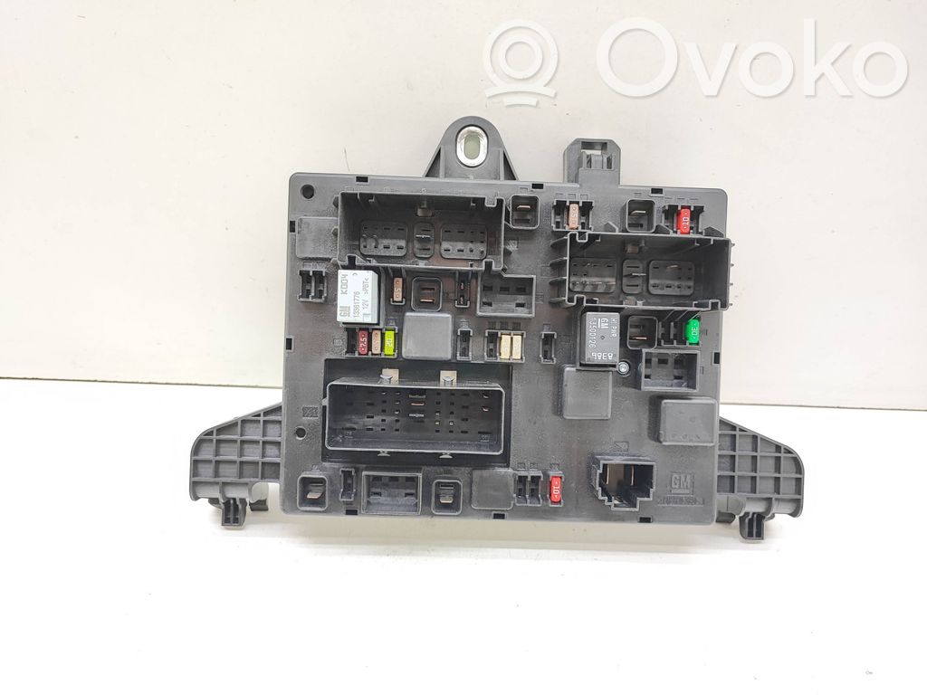 Opel Astra J Fuse box set 