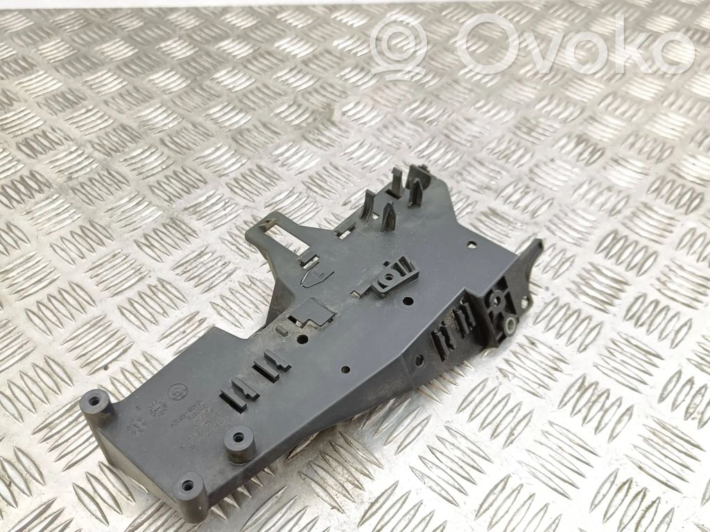 BMW 3 E90 E91 Other engine bay part 