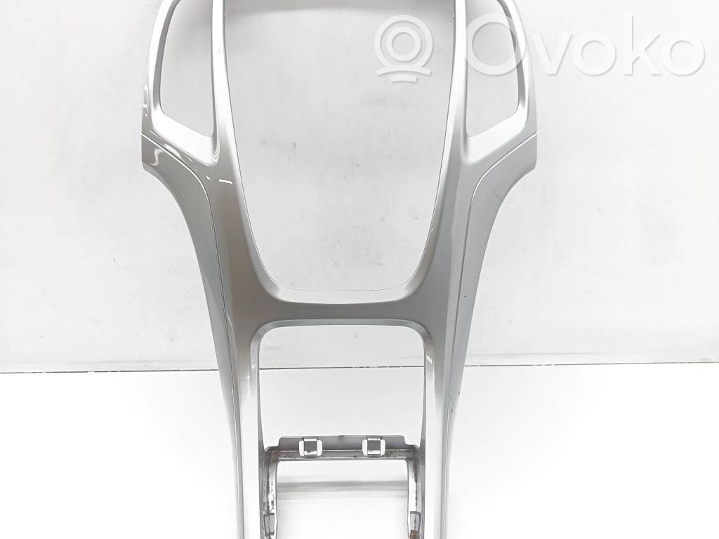 Opel Astra J Radio/GPS head unit trim 